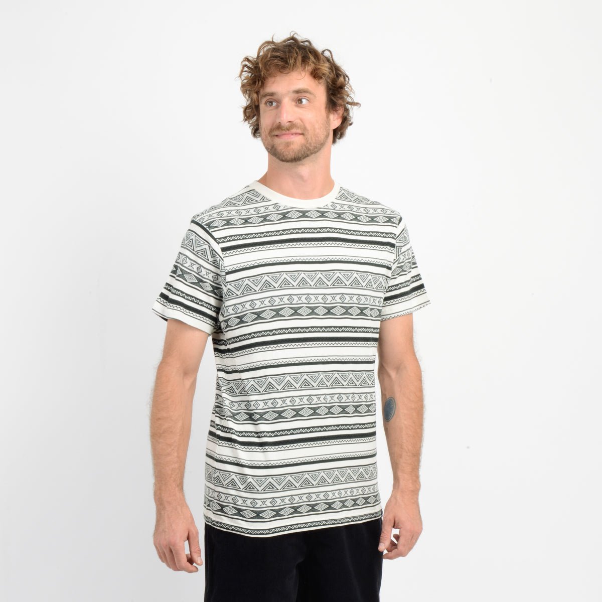 Polera Manga Corta Ikat Jacquard Oneill